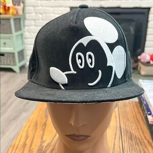 Men’s  Black and White Mickey Mouse hat!